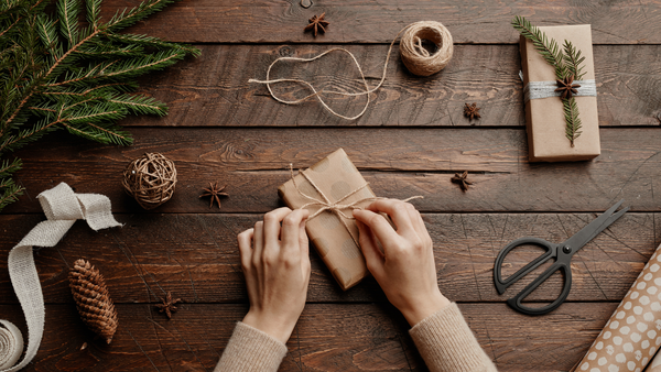 How to Gift Presents Thoughtfully: Create Beautiful Hampers and Wrap Like a Pro