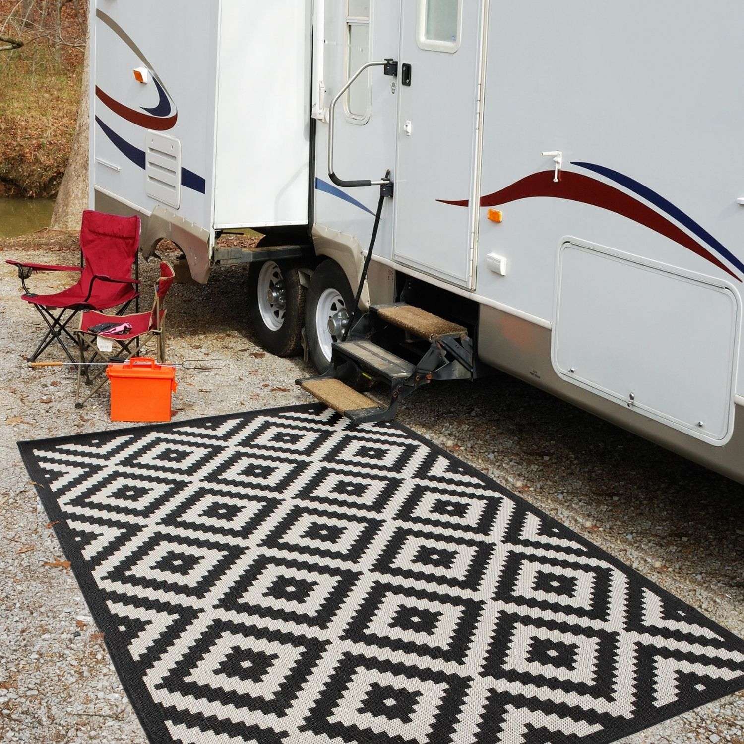 Ecology Outdoor Rug in Black and White Diamond Design - Durable and Stylish