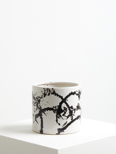 Sorrell Black and White Large Planter