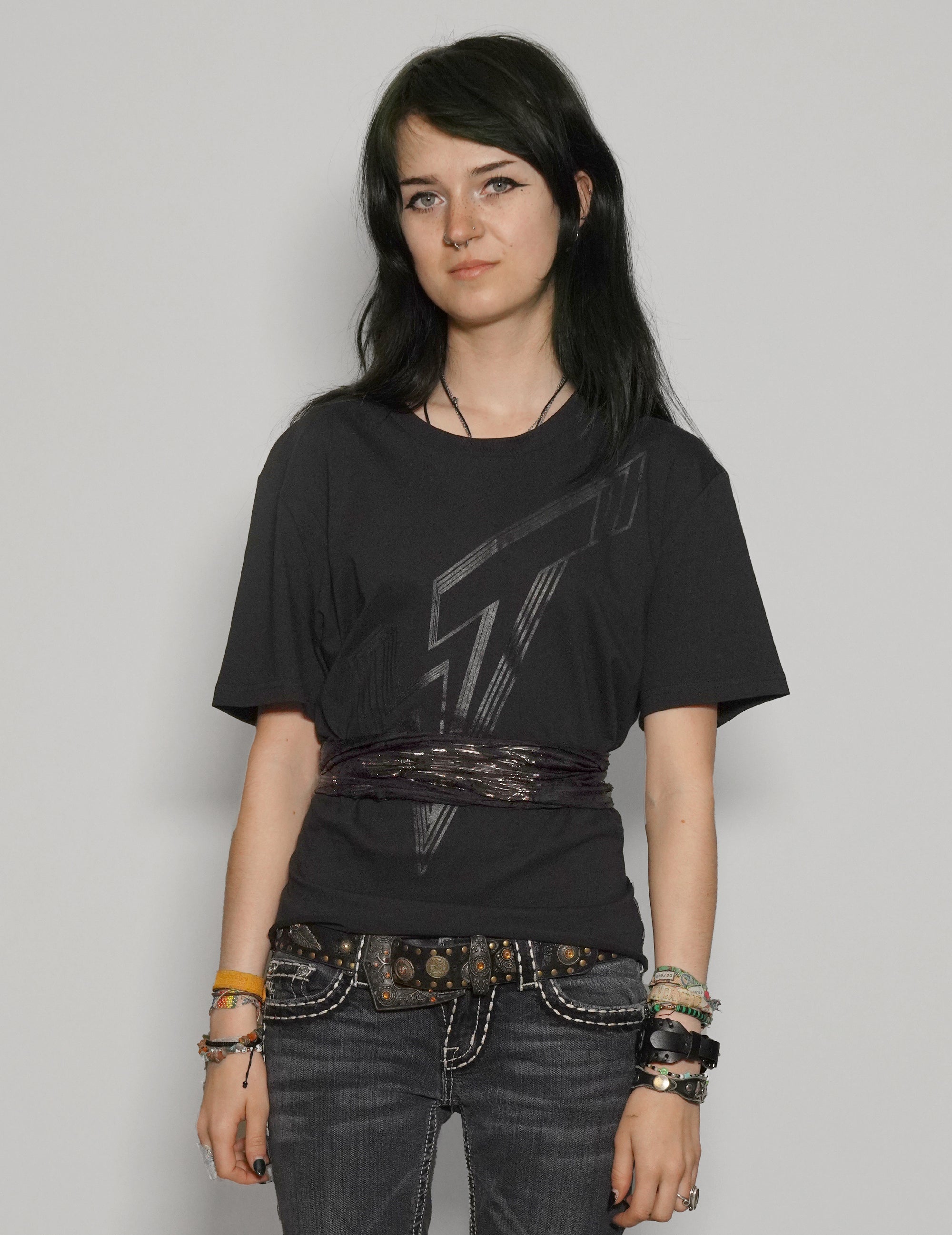 ST Lined Logo Tie-Tee in Black with Black & Gold Tie