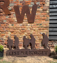 XXL Rusty Metal Lest We Forget Soldier Scene Garden Decoration