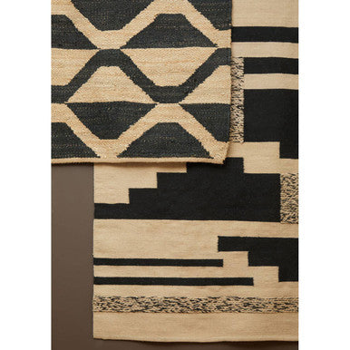 Bosie Small Trenza Rug – Artistic Sand-Coloured Accent for Your Home