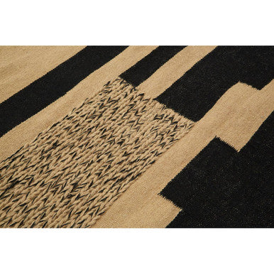 Bosie Small Trenza Rug – Artistic Sand-Coloured Accent for Your Home