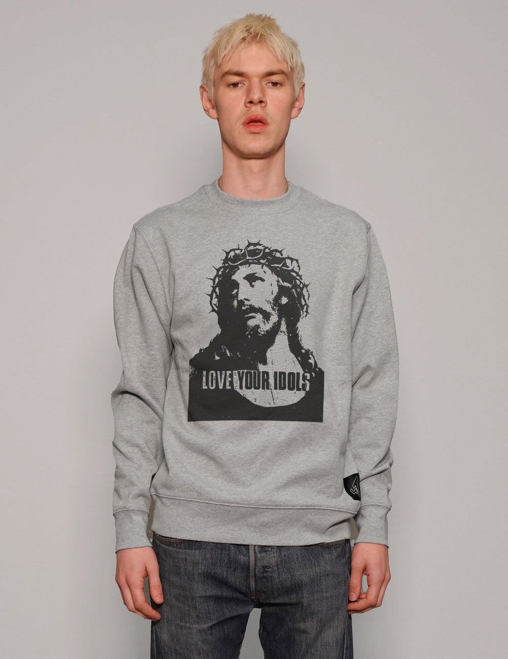 "Love Your Idols" Sweatshirt in Grey