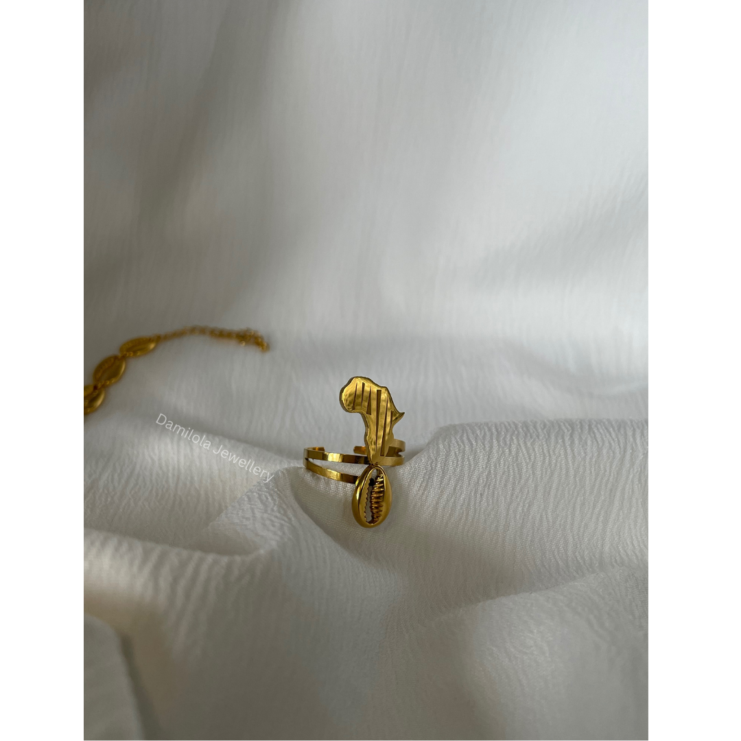 Africa Cowrie Shell Ring - Silver/Gold