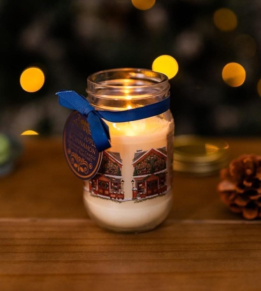 Spiced Apple and Cinnamon Candle in Glass Jar