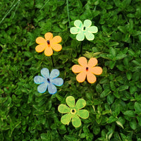 Small Garden Décor Ornaments Set of 5 'Daisy'