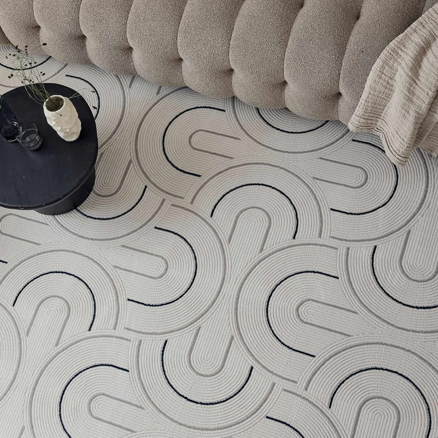 Cream-Blue Geometric Area Rug - Stylish Comfort for Every Space