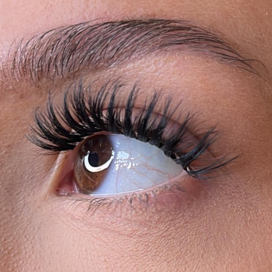 Self Adhesive Eyelashes - No Faff Lash - Kia Cat Eye Collection