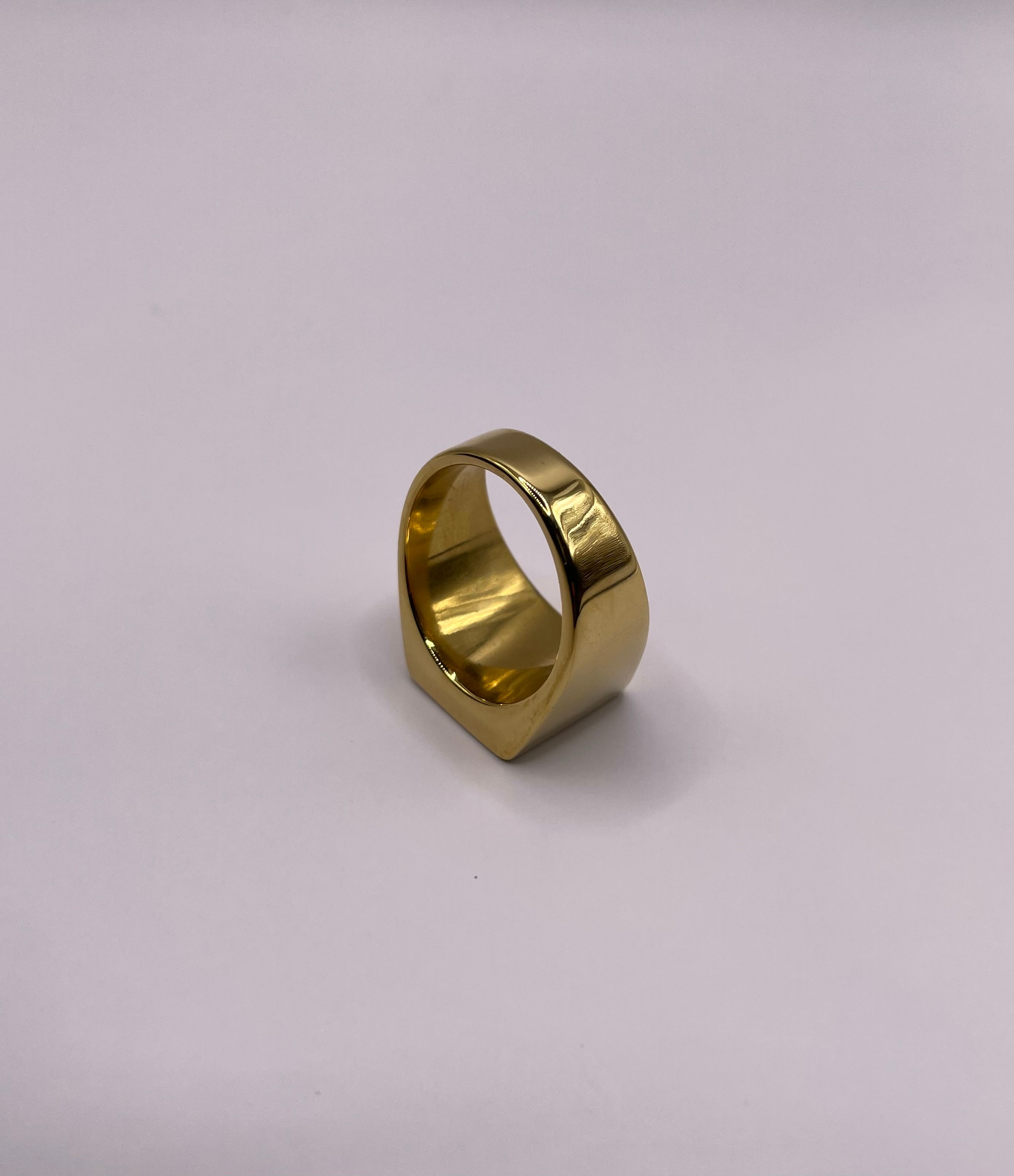 Gold ‘King Noir’ Onyx Men’s Ring