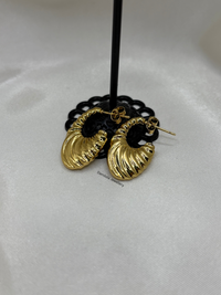 Gold ‘Ruby’ Ripple Hoops