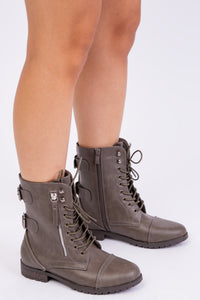 ELODIE MILITARY ANKLE BOOTS WITH LOW HEEL IN KHAKI FAUX LEATHER