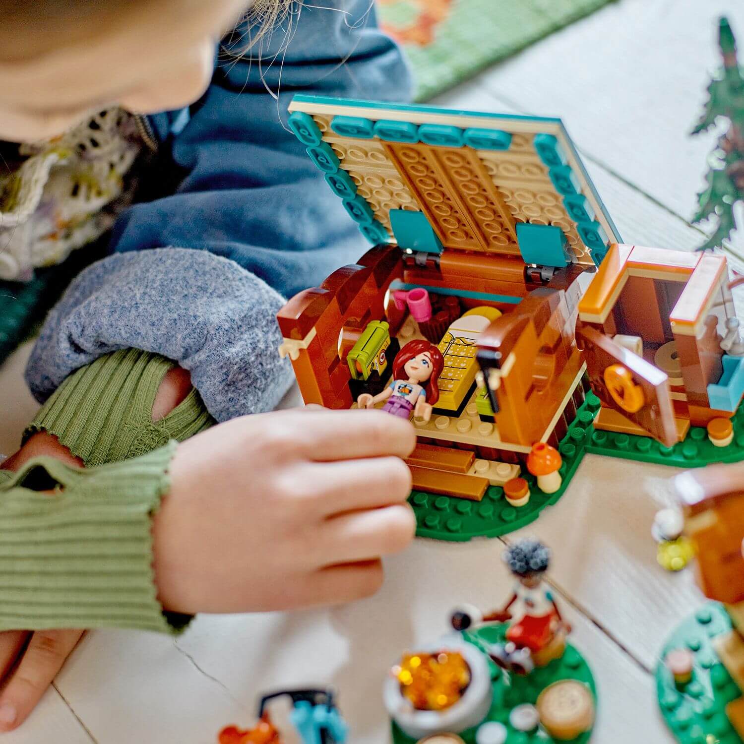 Lego Friends 42624 Adventure Camp Cosy Cabins Playset for Ages 7 & Up