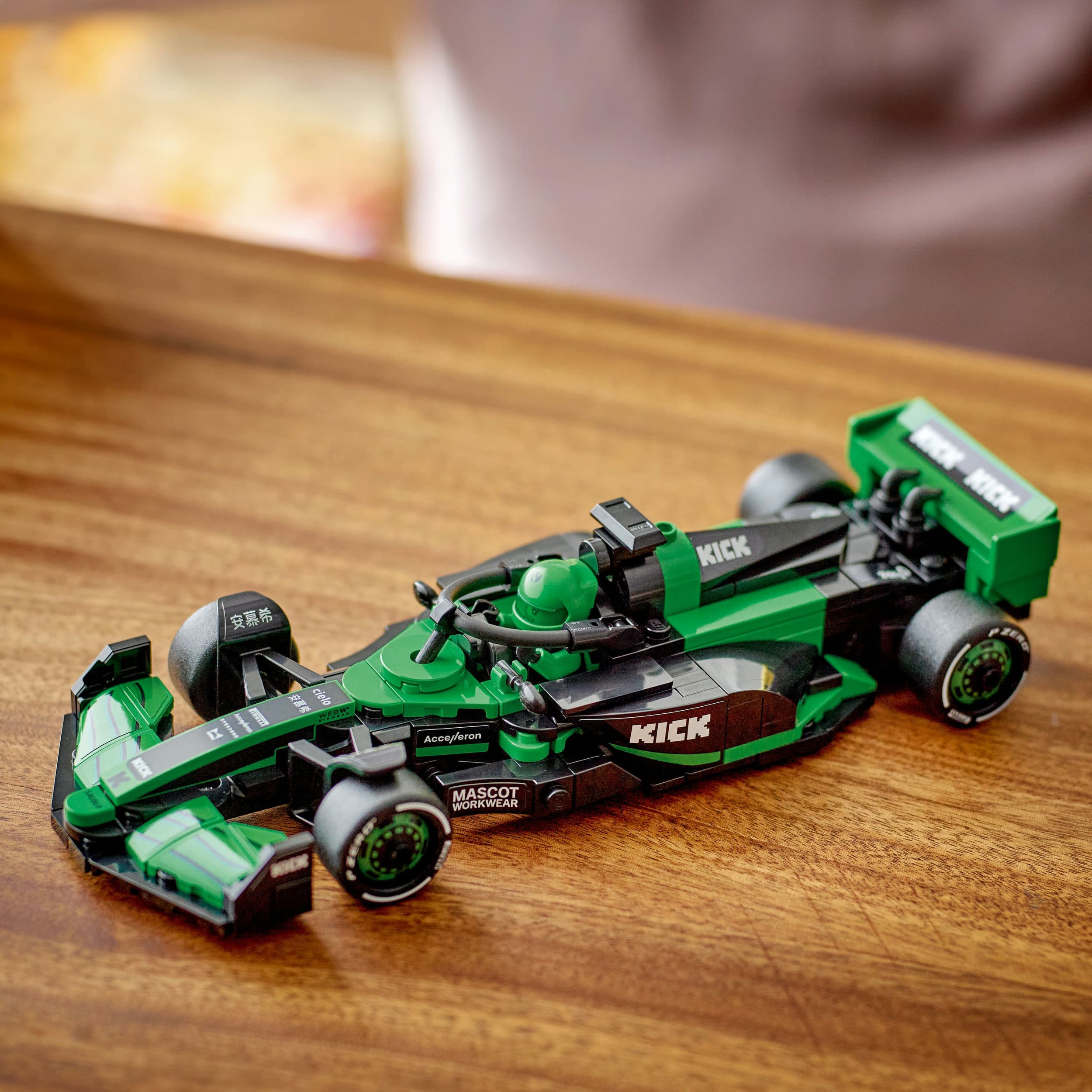 Lego Speed Champions 77247 KICK Sauber F1 Team C44 Race Car Ages 10+