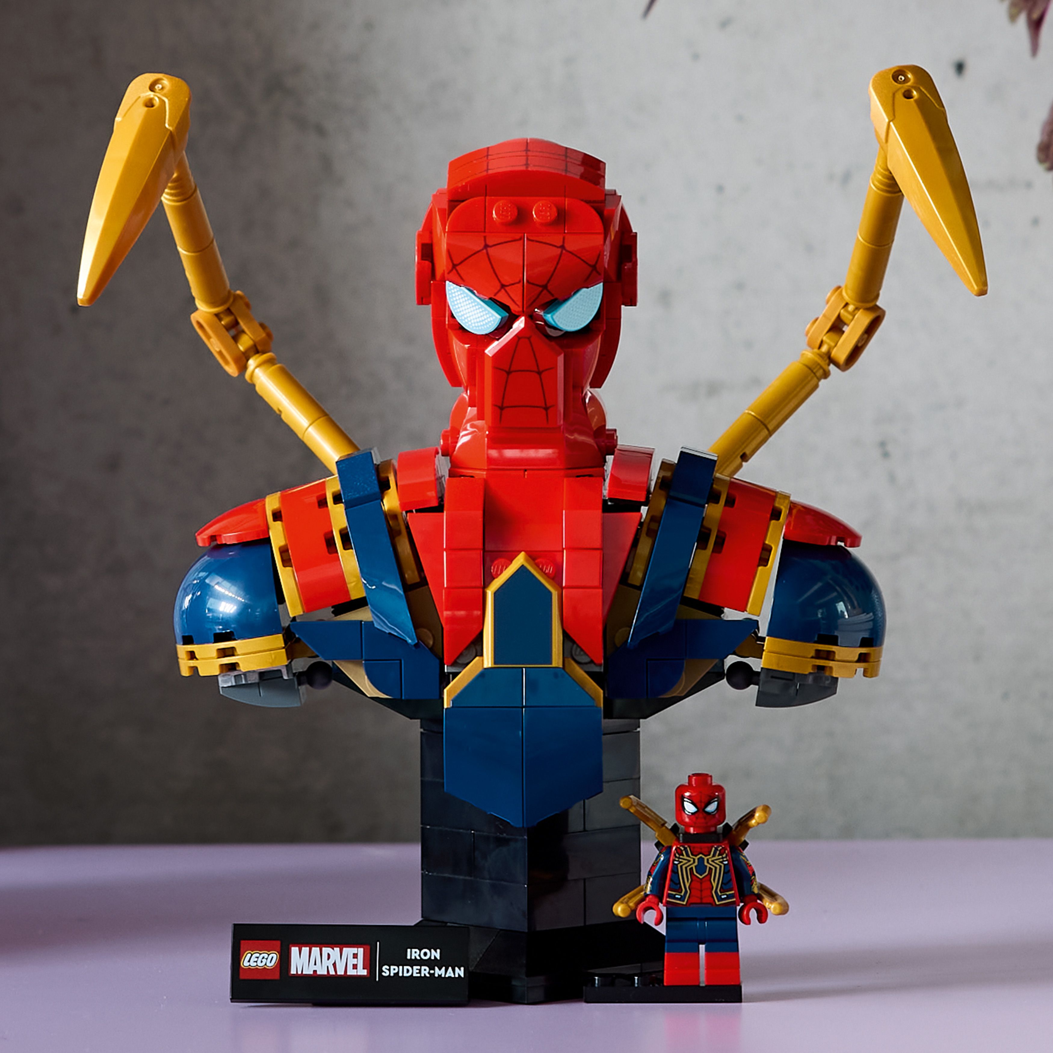 Lego Marvel 76326 Iron Spider-Man Bust Collectable for Adults Age 18+