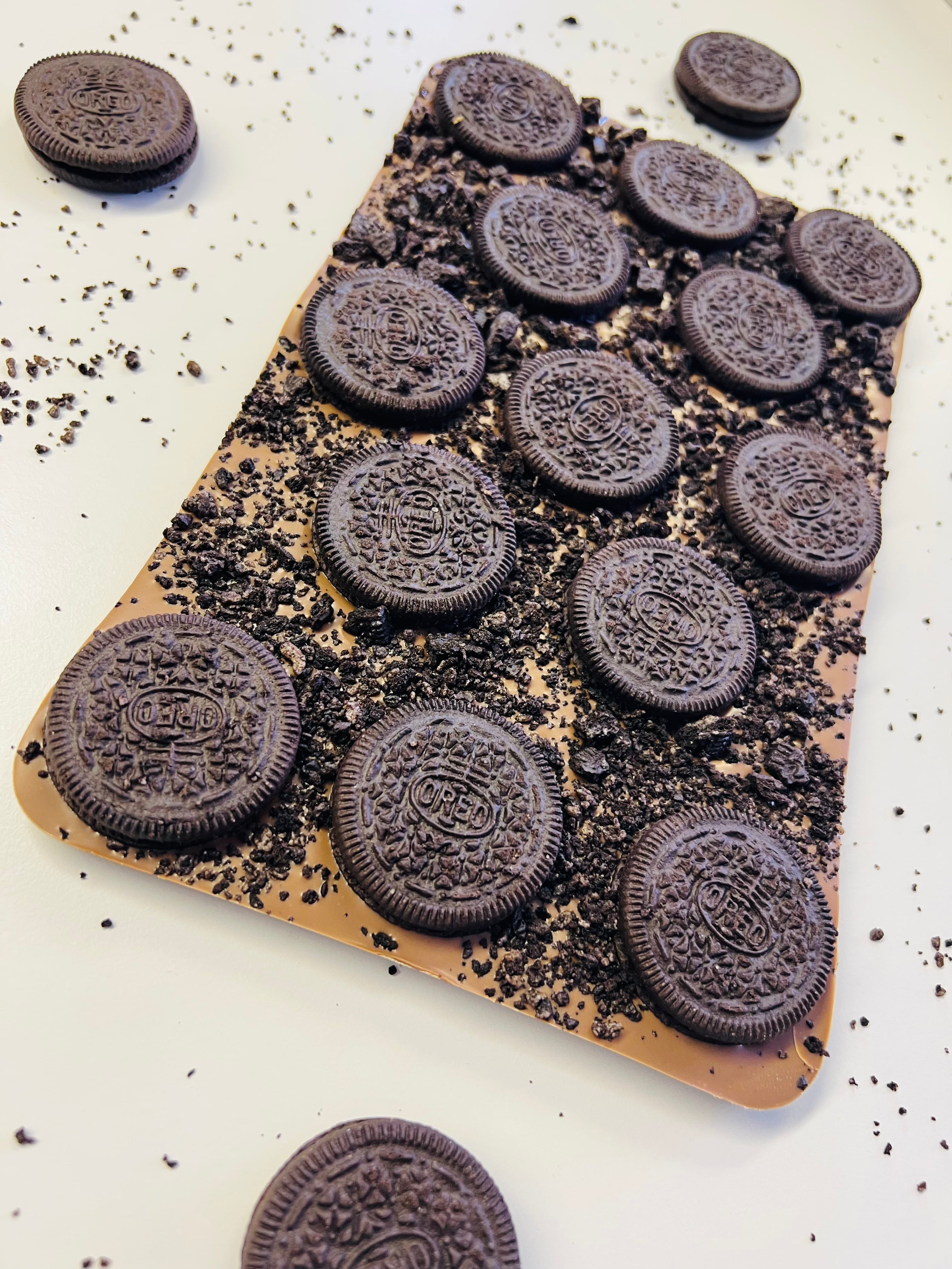 Giant Cookie & Cream Bar