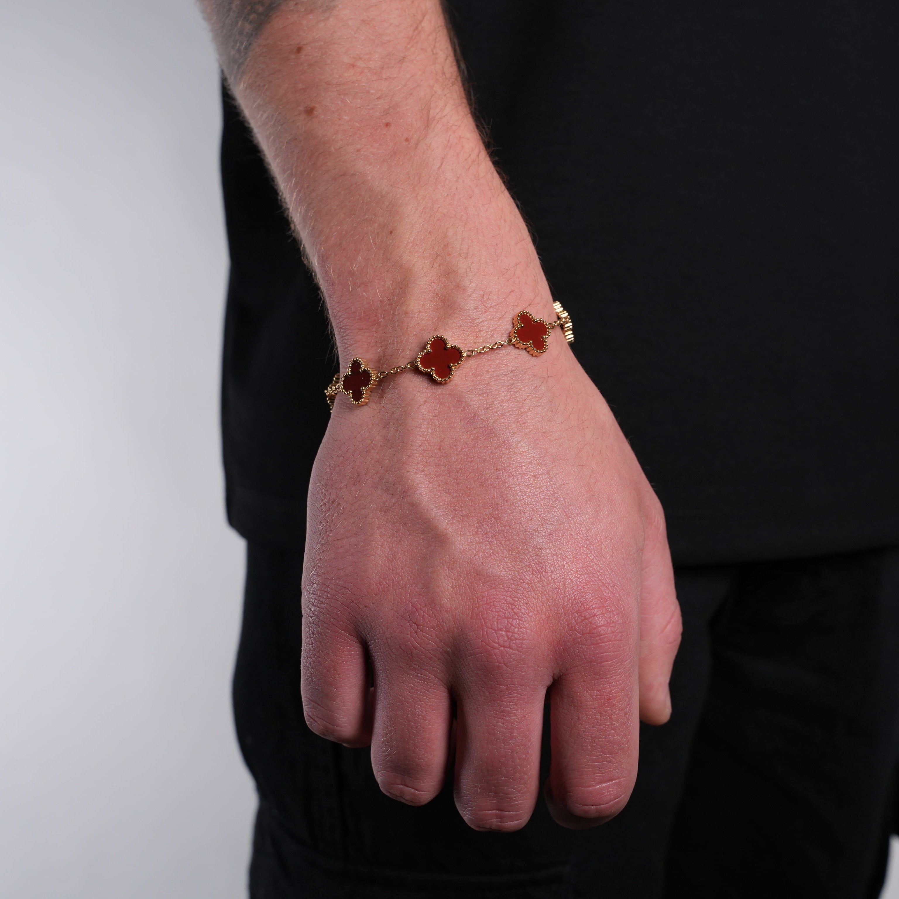 Gold Clover Bracelet (Wine)