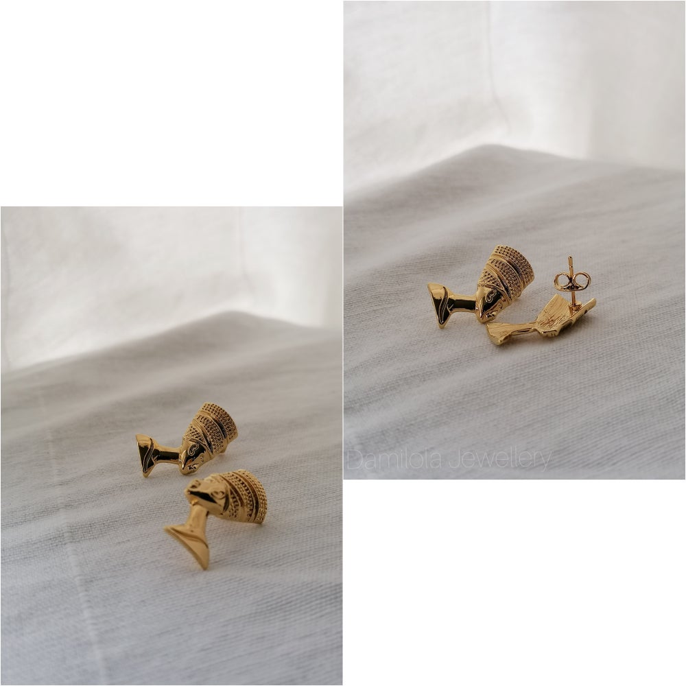 'Queen Nefertiti' - Stud Earrings - Silver/Gold