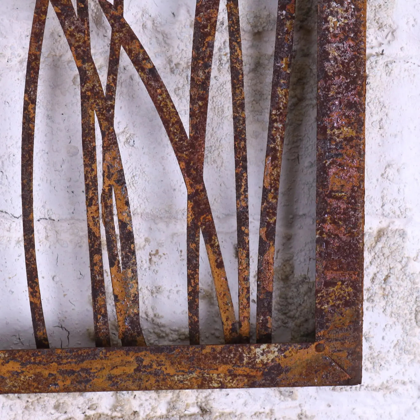 Alibag Rustic Metal Garden Wall Art for Nature-Inspired Outdoor Décor
