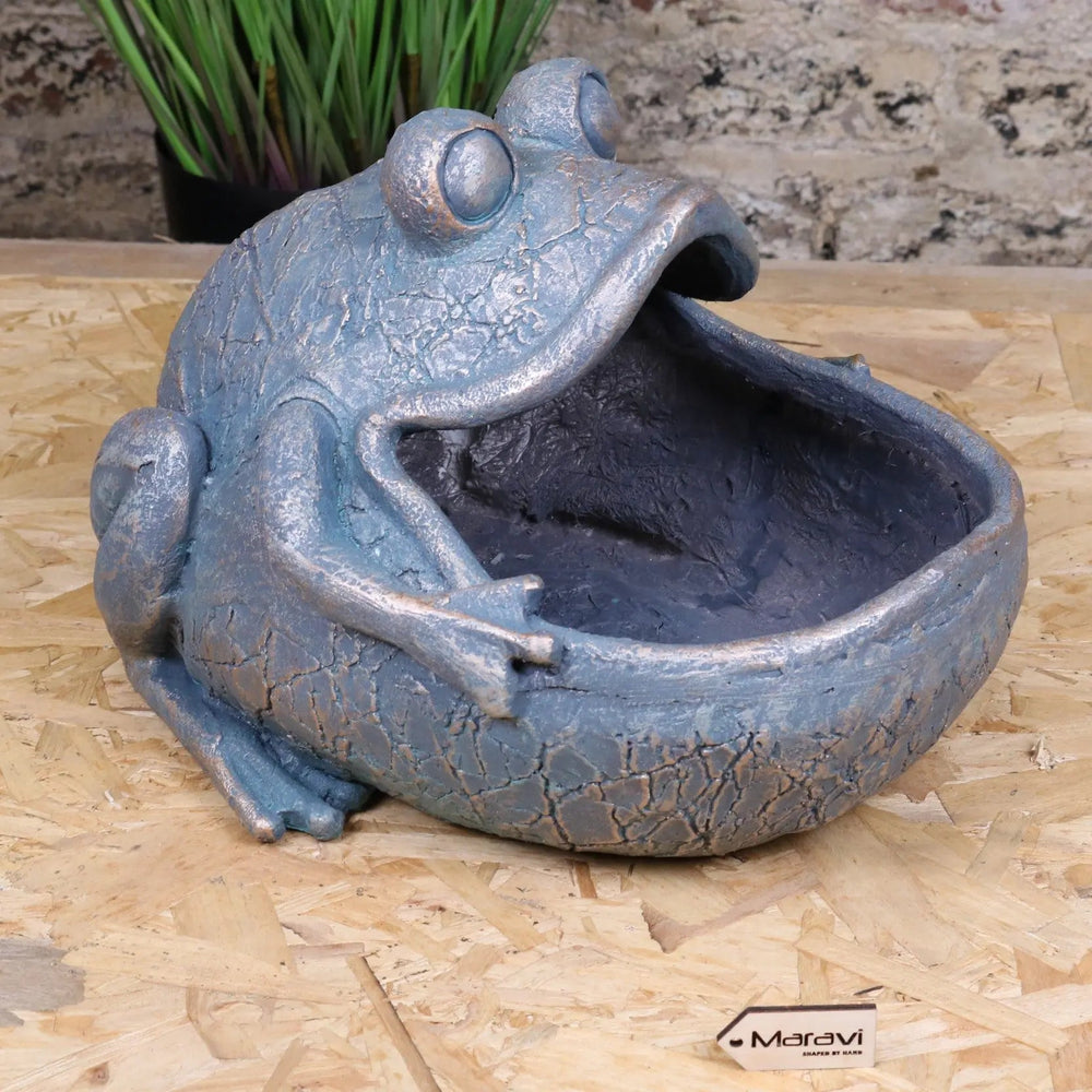 Bari Frog Shaped Planter – Whimsical Garden Accent in Vintage Copper and Green