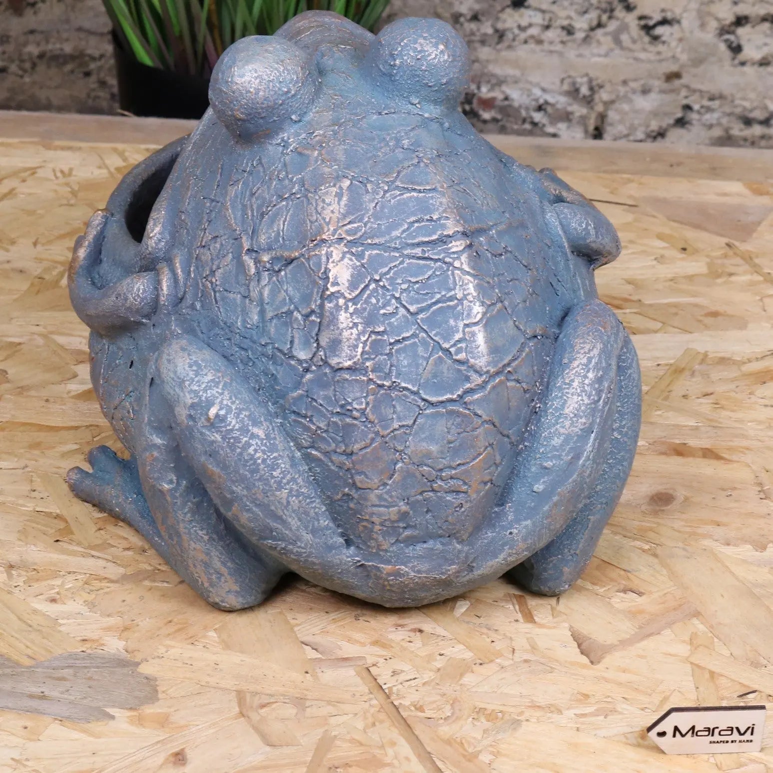 Bari Frog Shaped Planter – Whimsical Garden Accent in Vintage Copper and Green