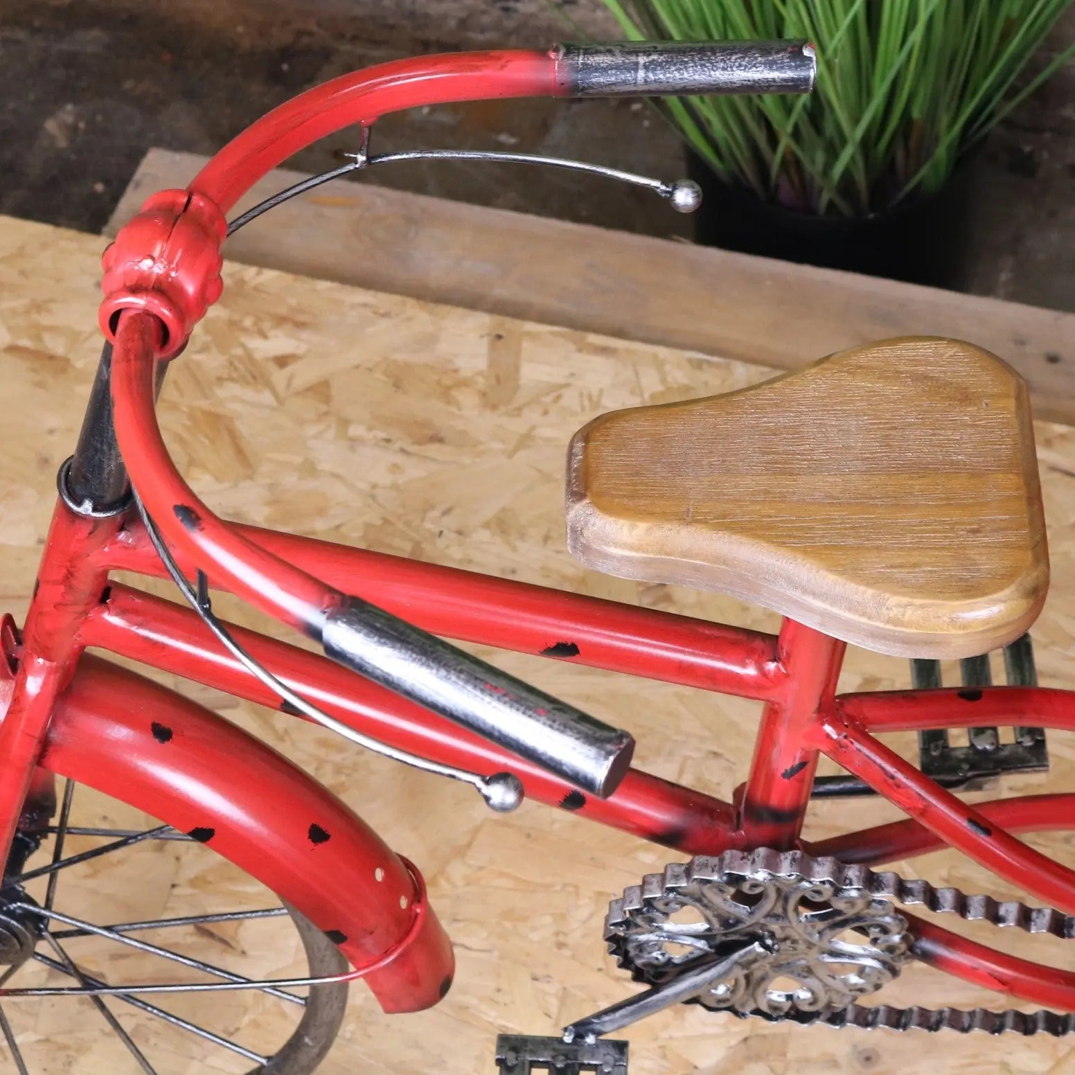 Rahi Vintage Mini Tricycle Ornament – Charming Decorative Storage Piece