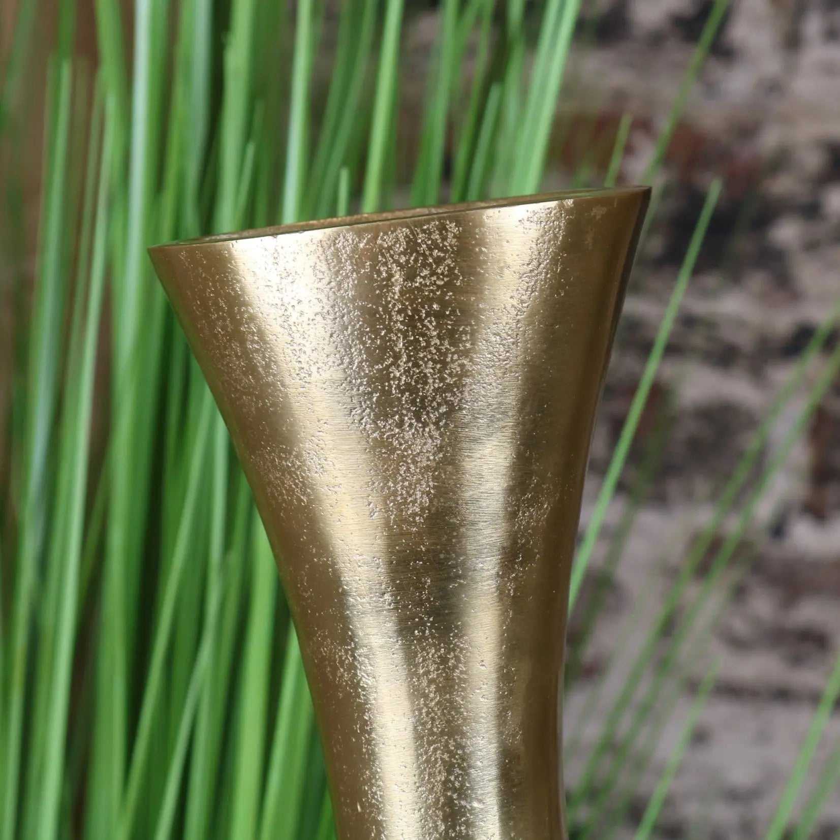 Bedi Metal Gold Swirl Vase 48cm – Modern Elegance for Your Home