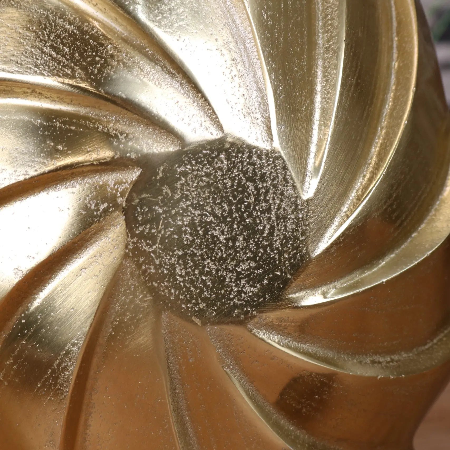 Bedi Metal Gold Swirl Vase 48cm – Modern Elegance for Your Home