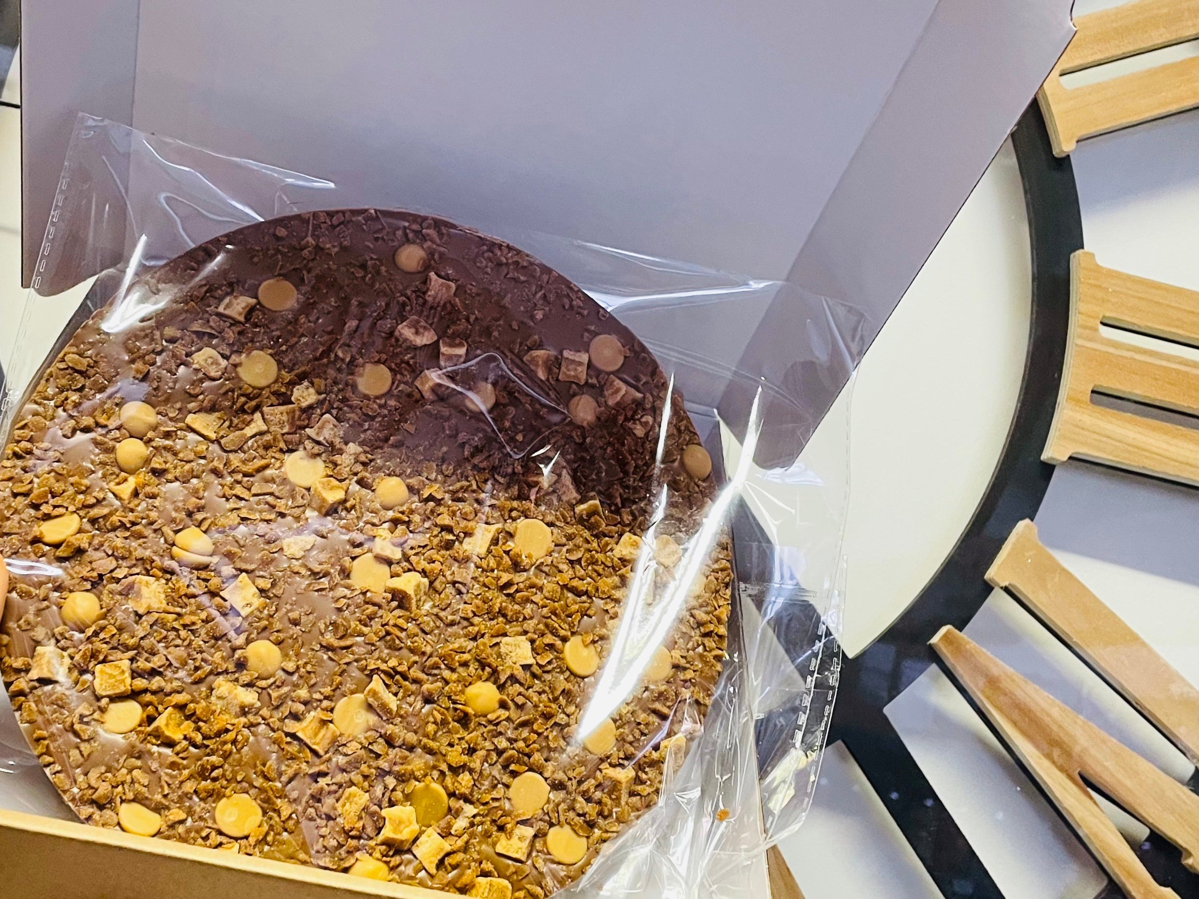 Millionaire Milk Chocolate Pizza