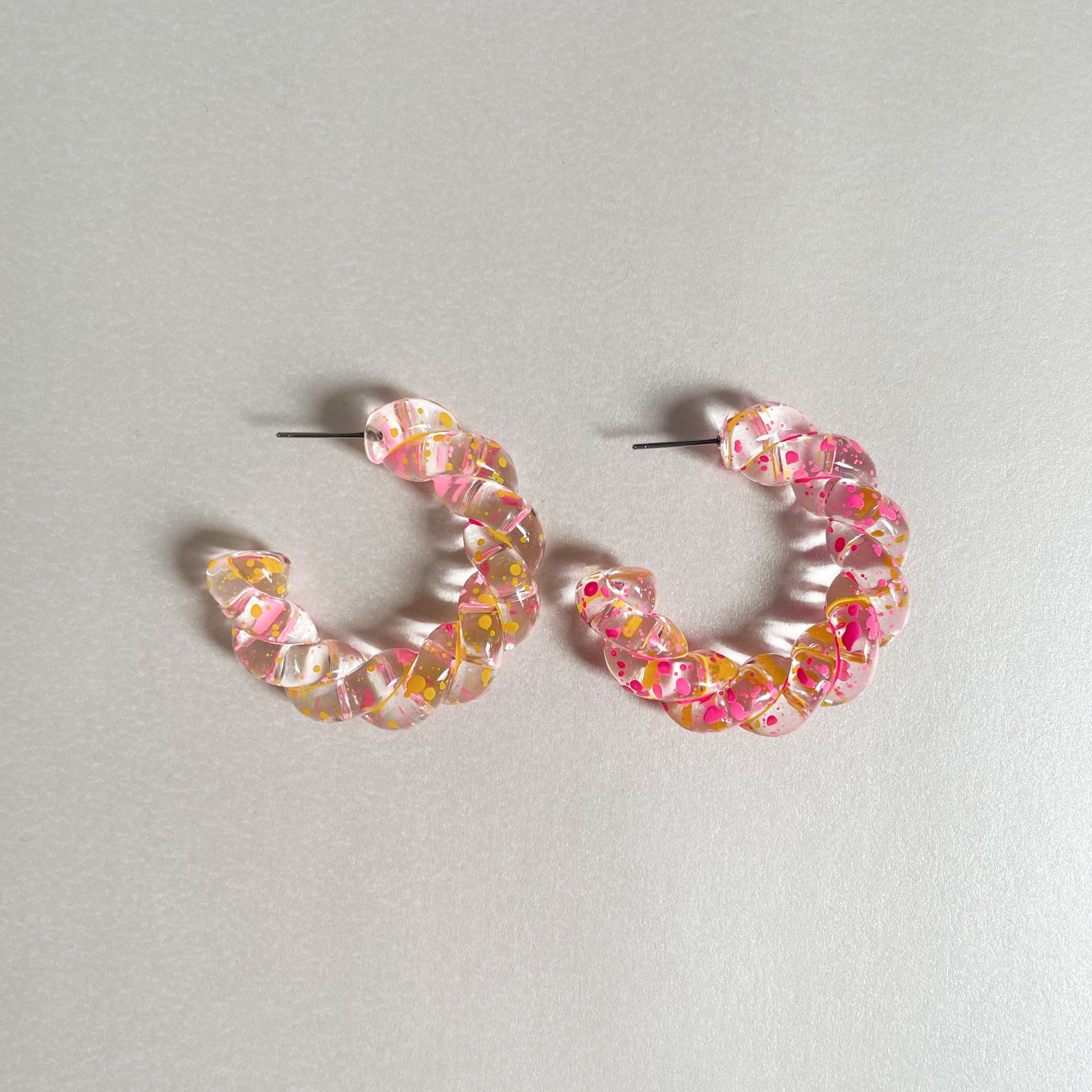 Poppy Clear Acrylic Twist Earrings