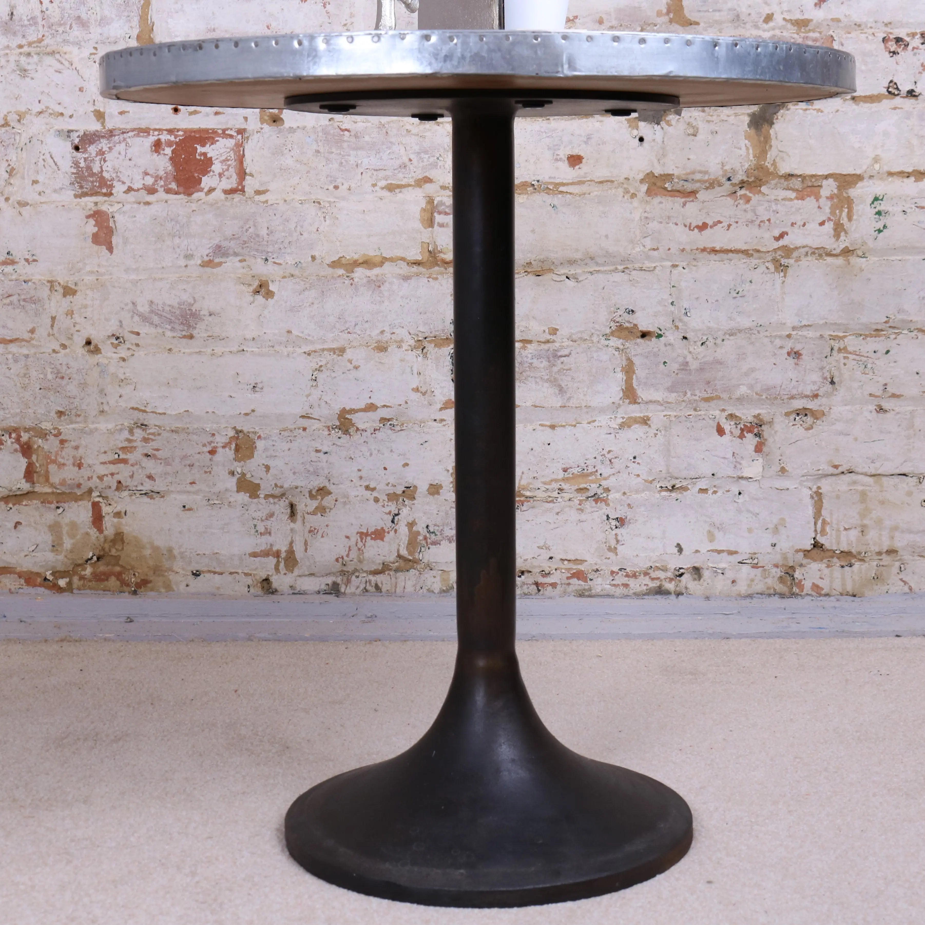 Hatra Industrial Style Round Side Table - Rustic Charm Meets Modern Design