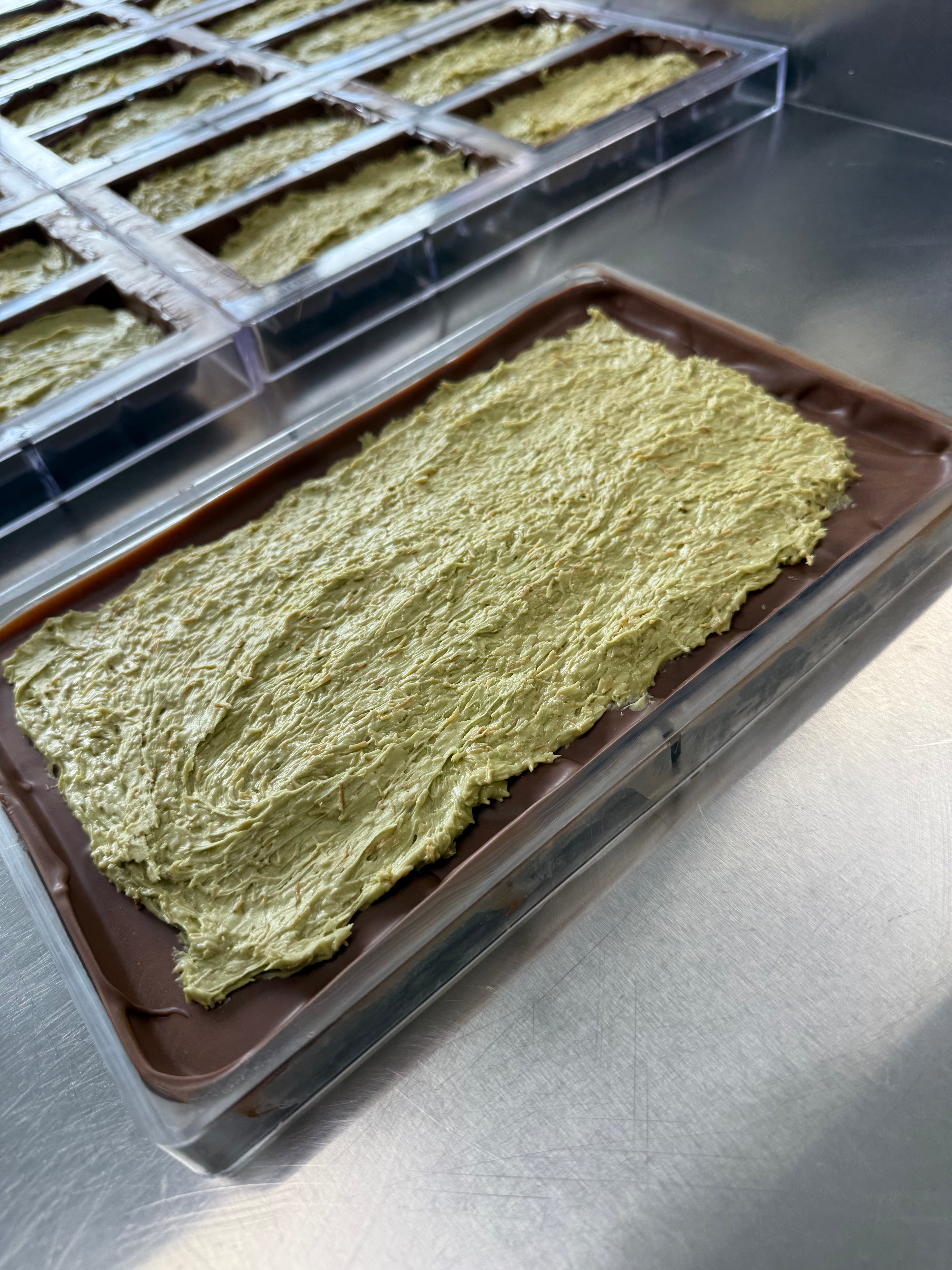 DUBAI KUNAFA PISTACHIO SHARING BAR