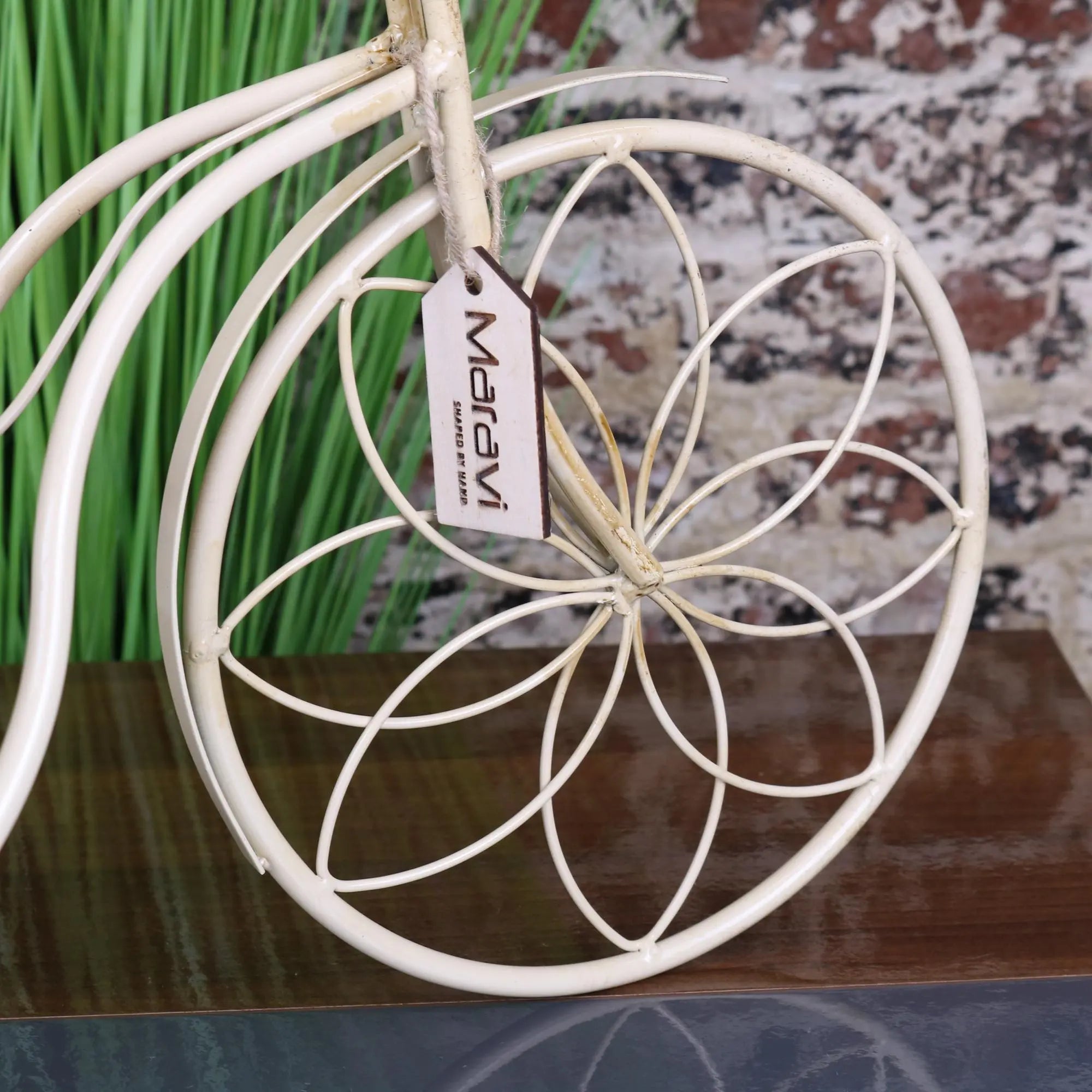 Vintage White Bike Planter - Charming Tricycle-Style Metal Decor