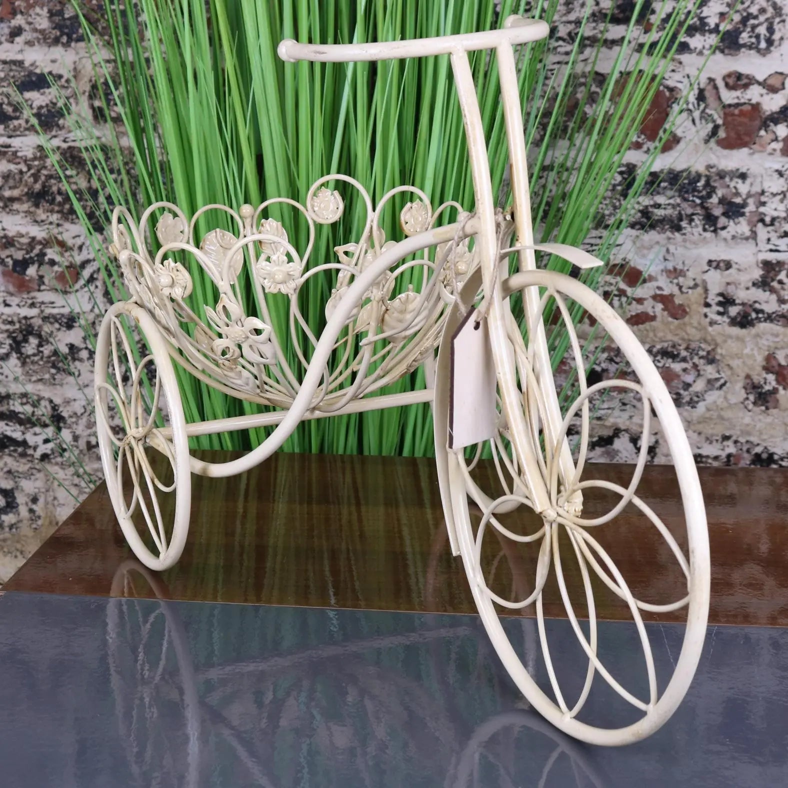 Vintage White Bike Planter - Charming Tricycle-Style Metal Decor