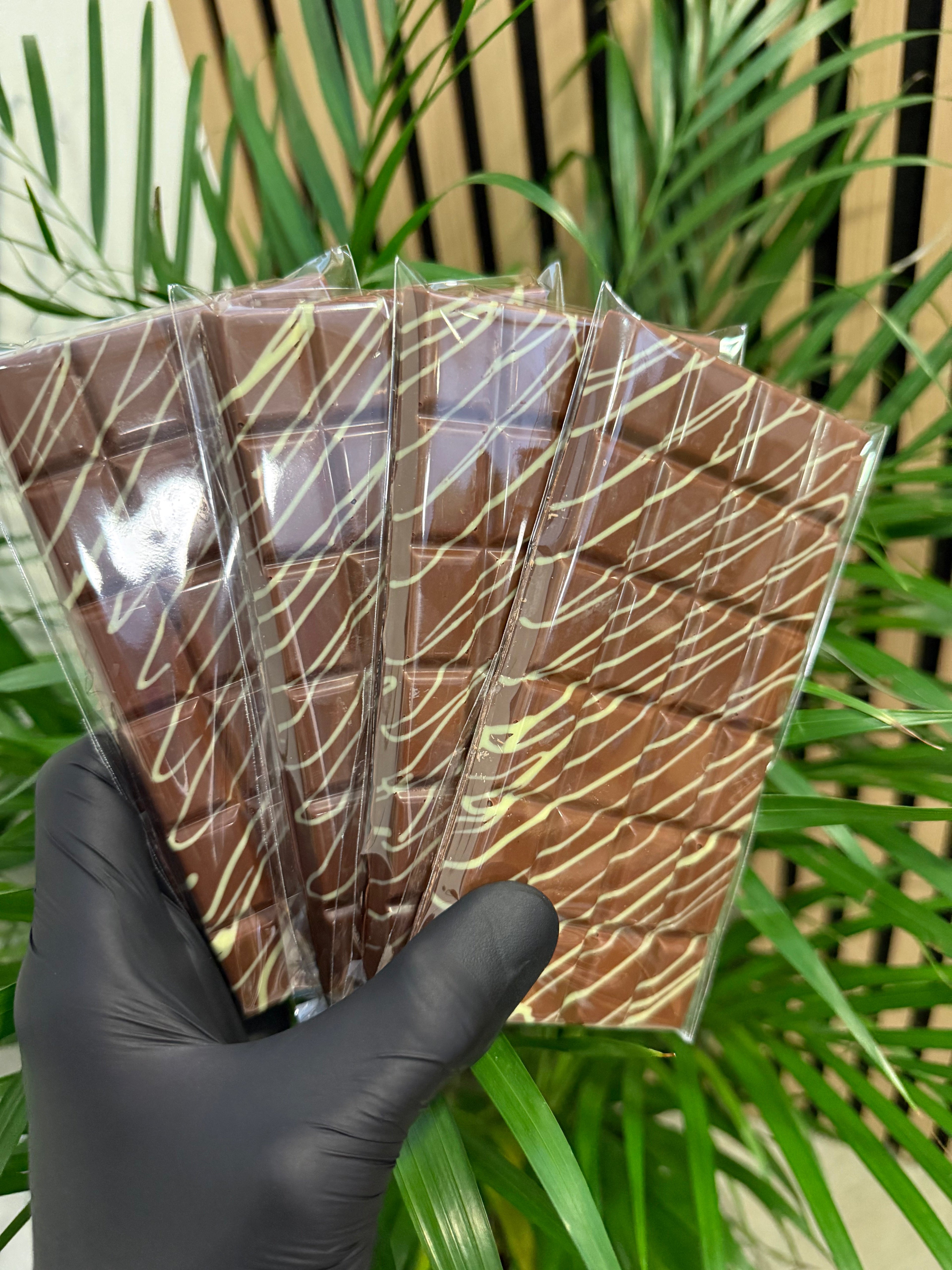 DUBAI KUNAFA PISTACHIO - Classic Bar