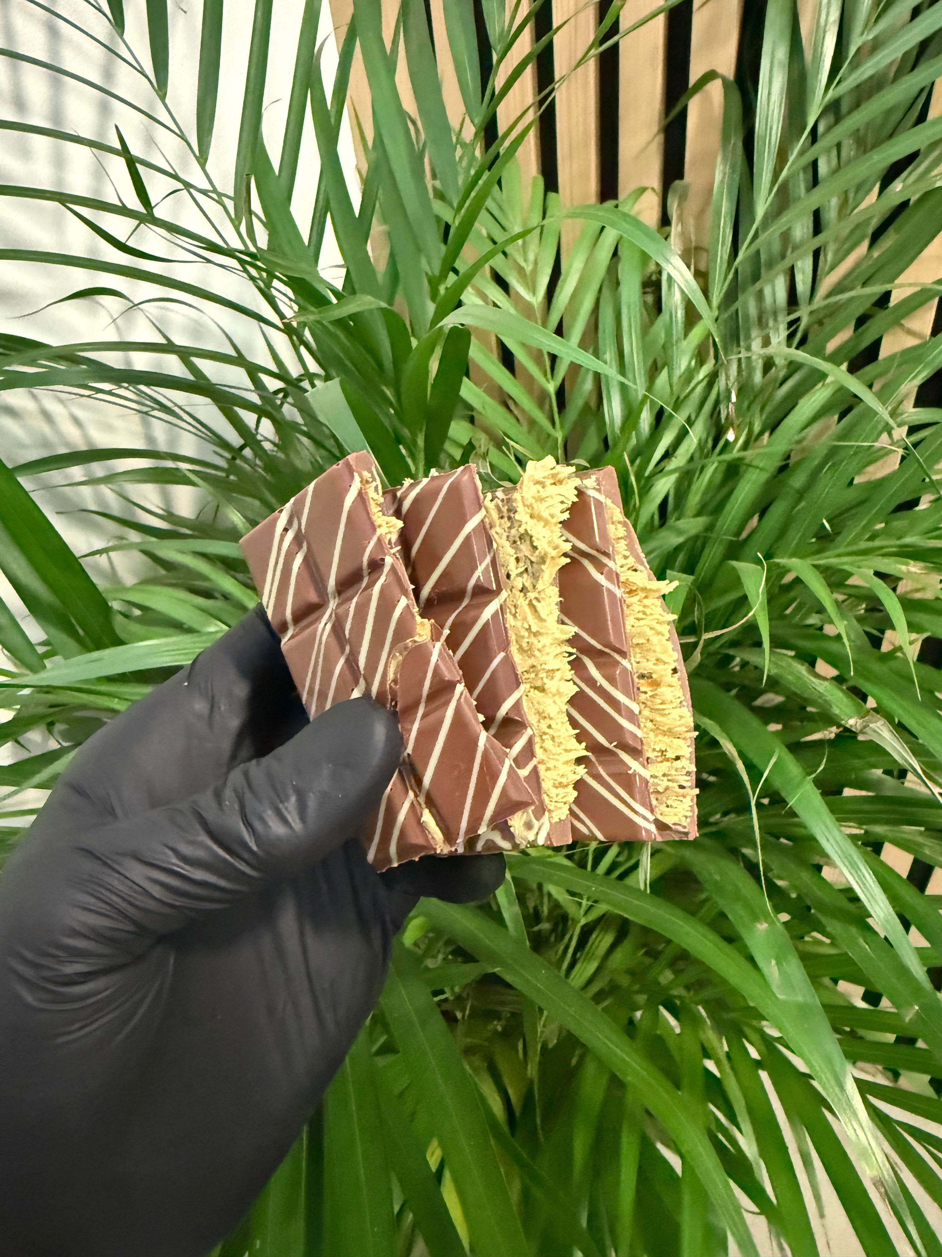 DUBAI KUNAFA PISTACHIO - Classic Bar