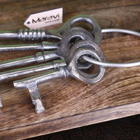 Dubha Vintage Bunch of Keys Ornament for Elegant Home Décor