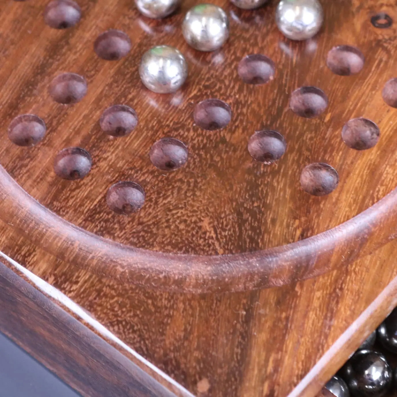 Sesih Handcrafted Pocket Solitaire Game with Steel Marbles in Sheesham Wood