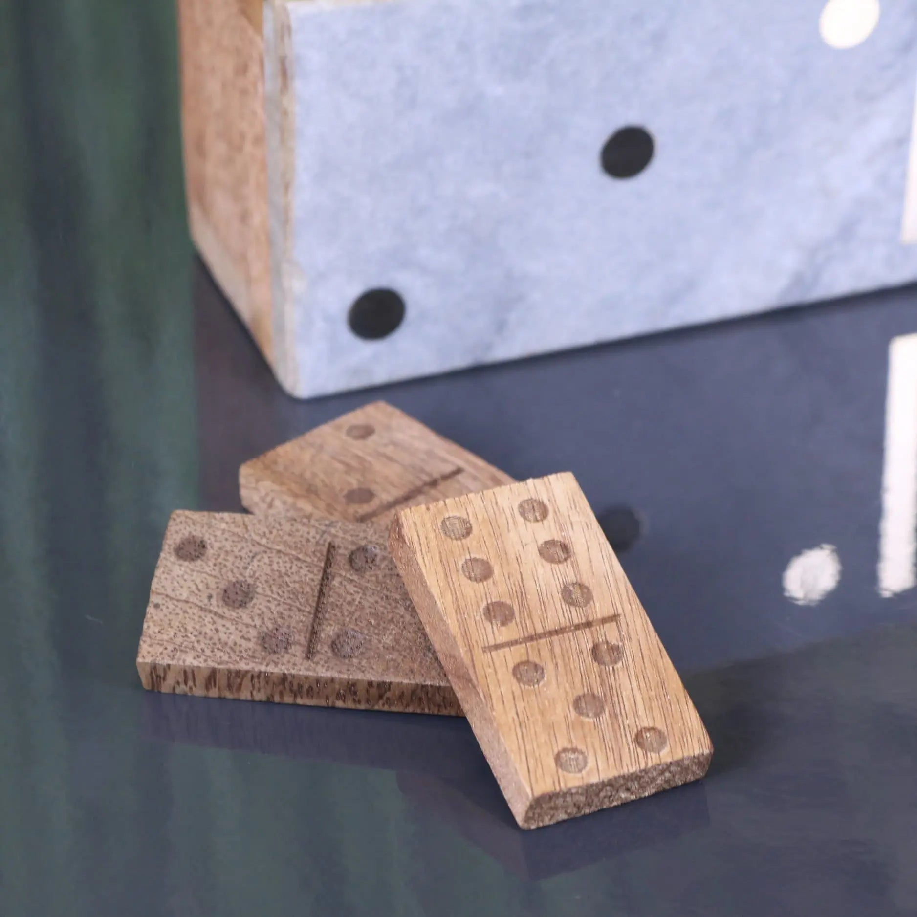 Osian Marble Lid Luxury Dominoes Set