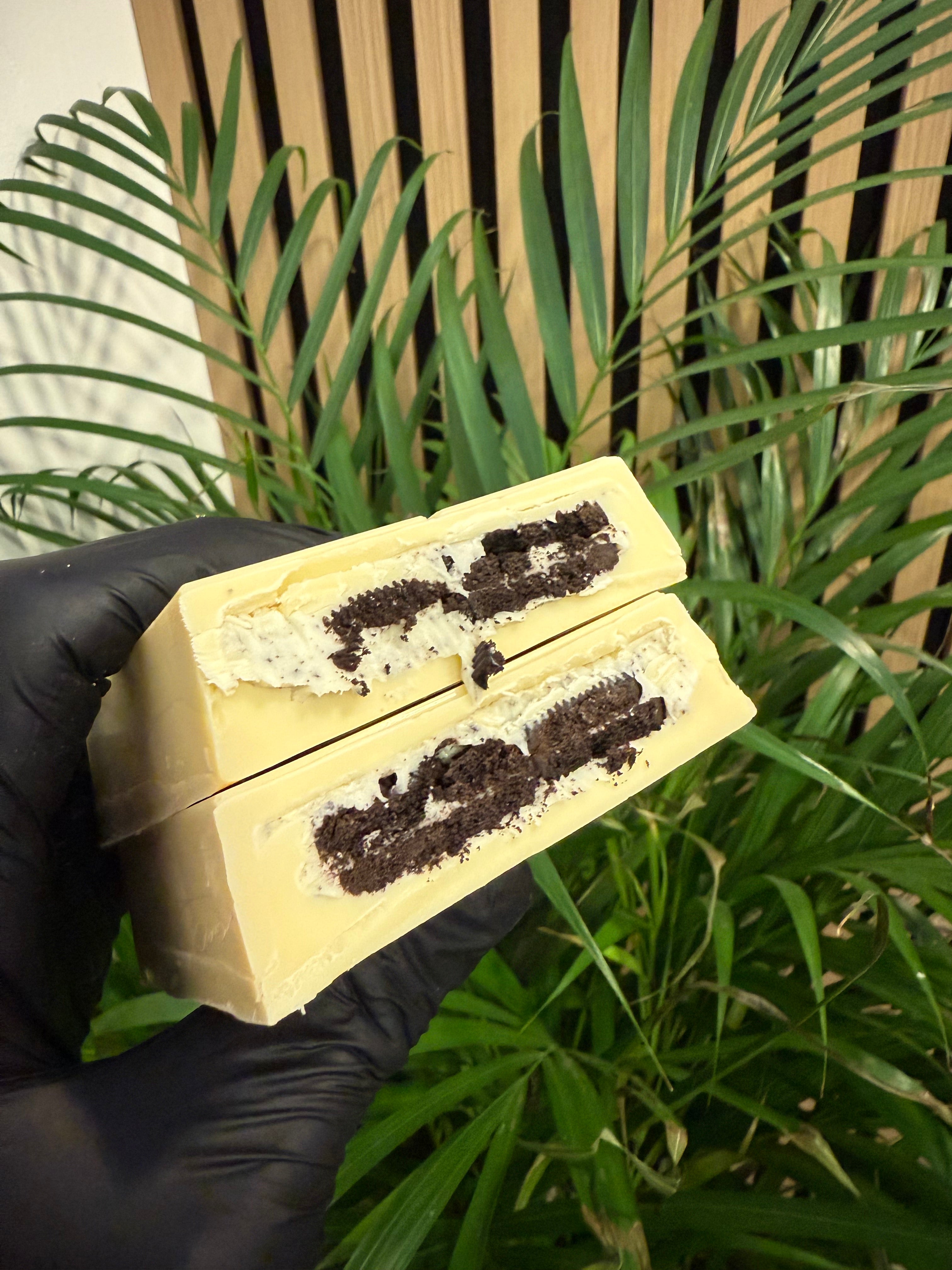 The Cookies & Cream Bar