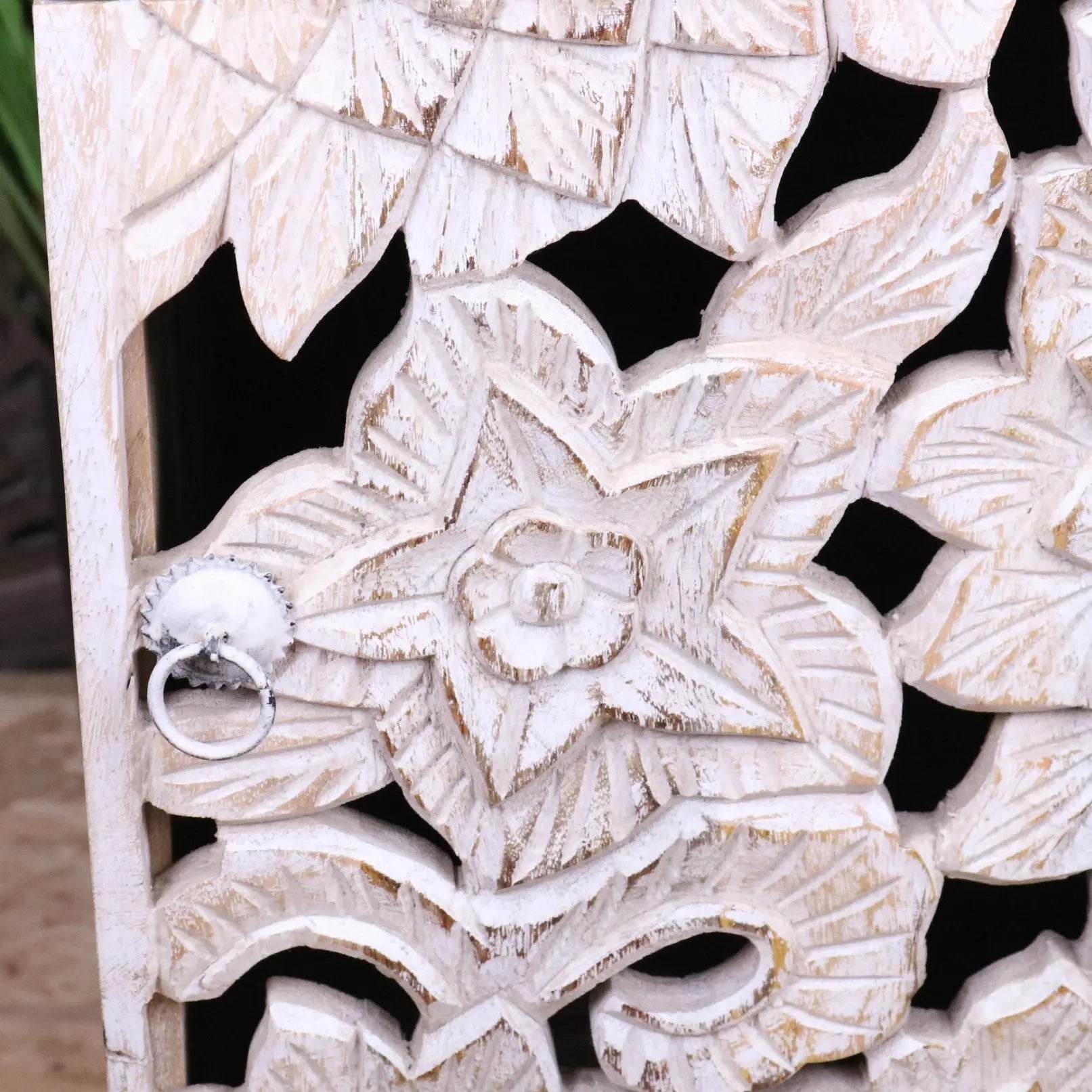 Kheda Mango Wood Bedside Cabinet Distressed White