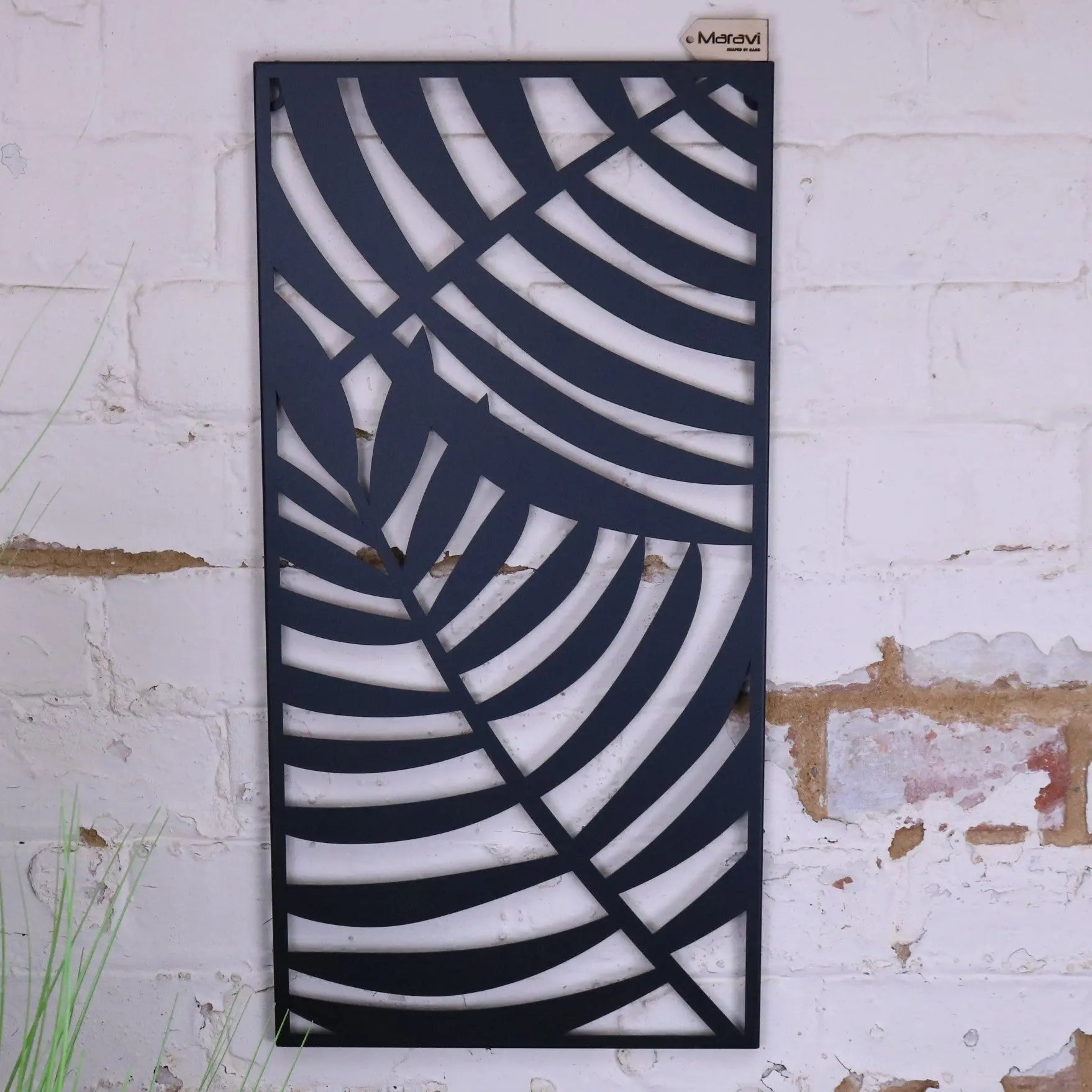 Kireta Black Metal Leaf Wall Art - Contemporary Nature-Inspired Décor