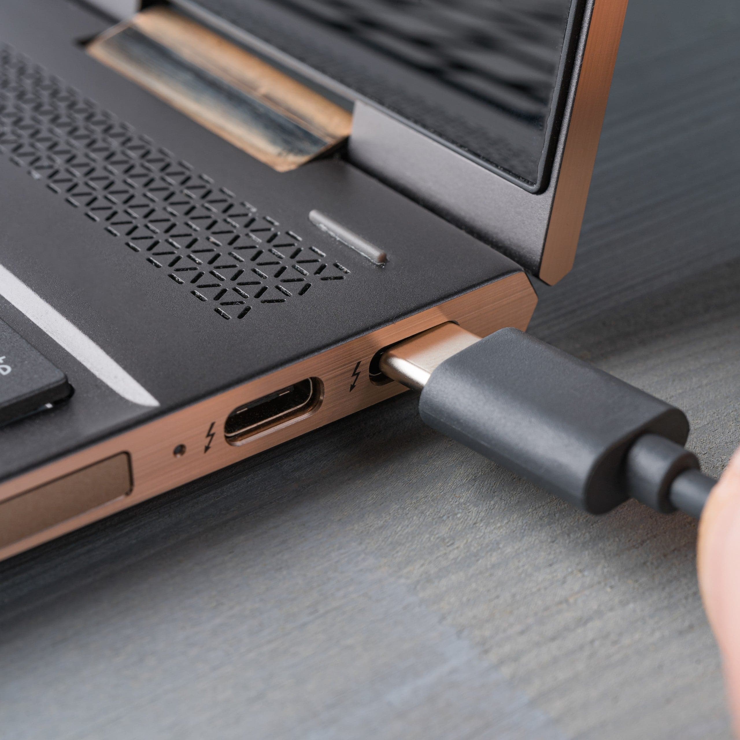 Maplin Pro USB-C to USB-A 3.1 Gen1 5Gbps Super Speed Cable - Black, 1m