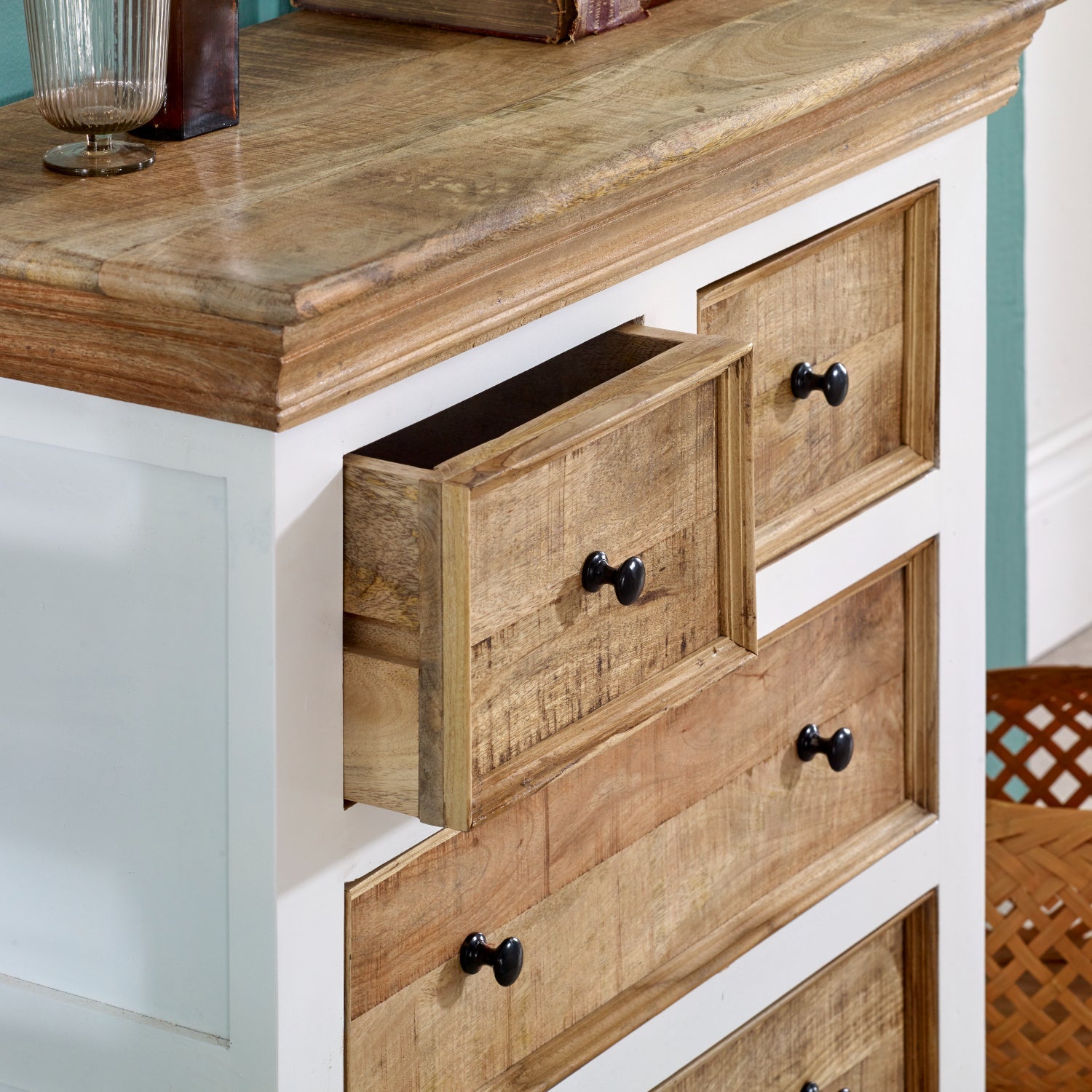 Bianco Solid Mango Wood White Chest Of 4 Drawers