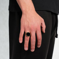 Onyx Signet Ring (Gold)