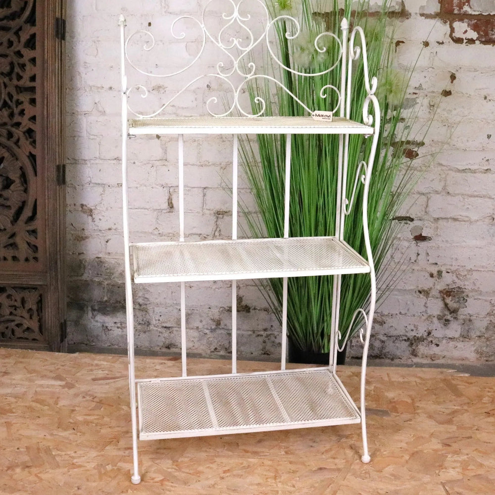 Pavitra 3-Tier Outdoor Shelving Unit for Garden Organisation