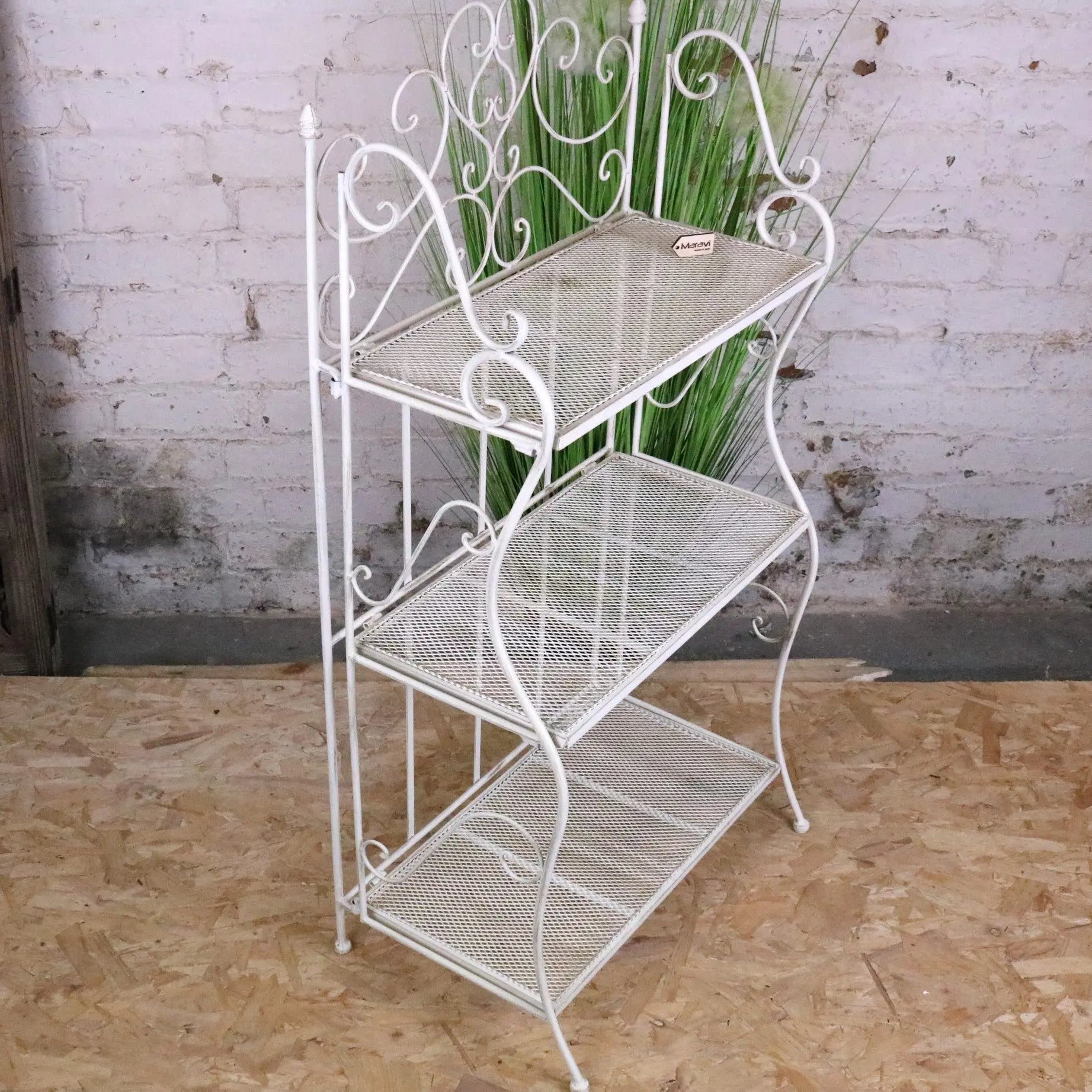 Pavitra 3-Tier Outdoor Shelving Unit for Garden Organisation
