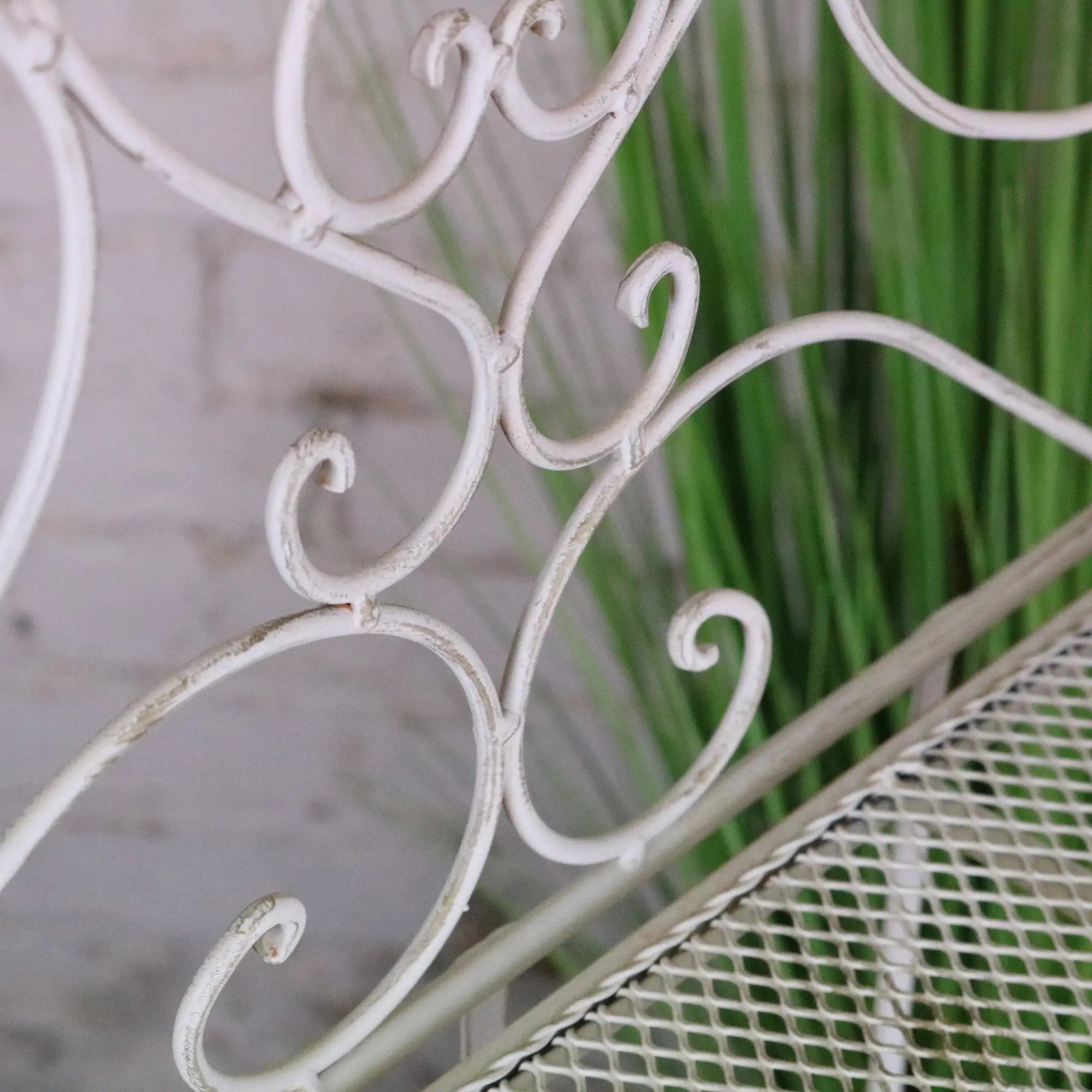 Pavitra 3-Tier Outdoor Shelving Unit for Garden Organisation