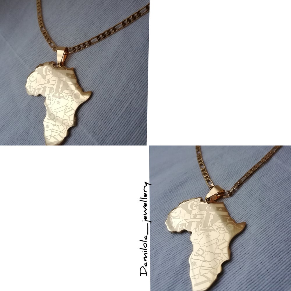 Africa Big Pendant Detailed Engraved ‘Kuumba' - Gold/Silver