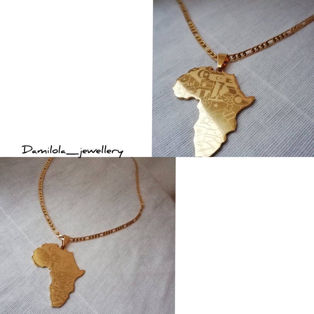 Africa Big Pendant Detailed Engraved ‘Kuumba' - Gold/Silver